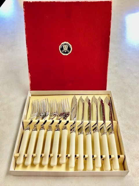 KB Quality Cutlery Bedford Type 1B 12-Piece Steak Knife & Fork Set, Made in Sheffield, England