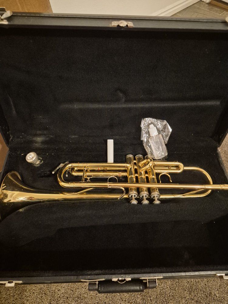 Holton Trumpet with Guarantee