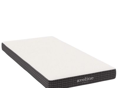 Aveline 6in Narrow Twin Mattress, fits great in most semi trucks bunks. Also great for campers and camp trailers..