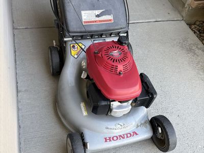 Honda HRR216 Lawn Mower