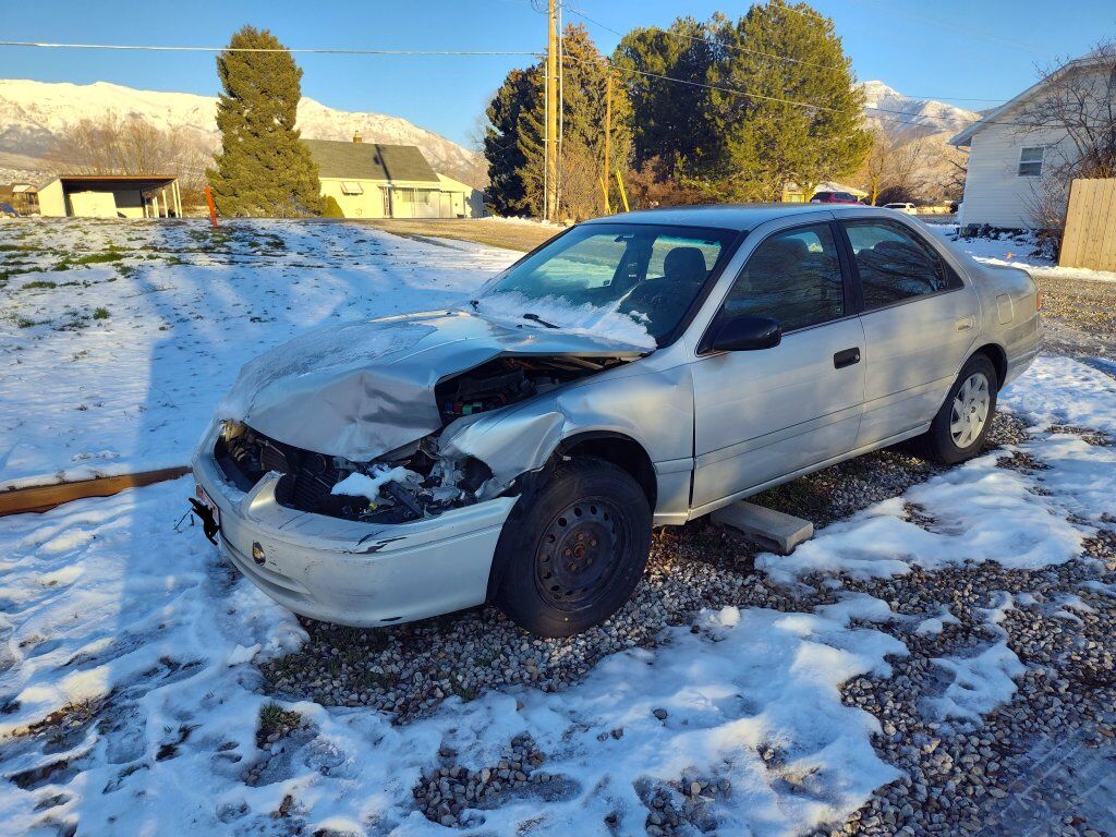 2001 TOYOTA CAMRY LE
