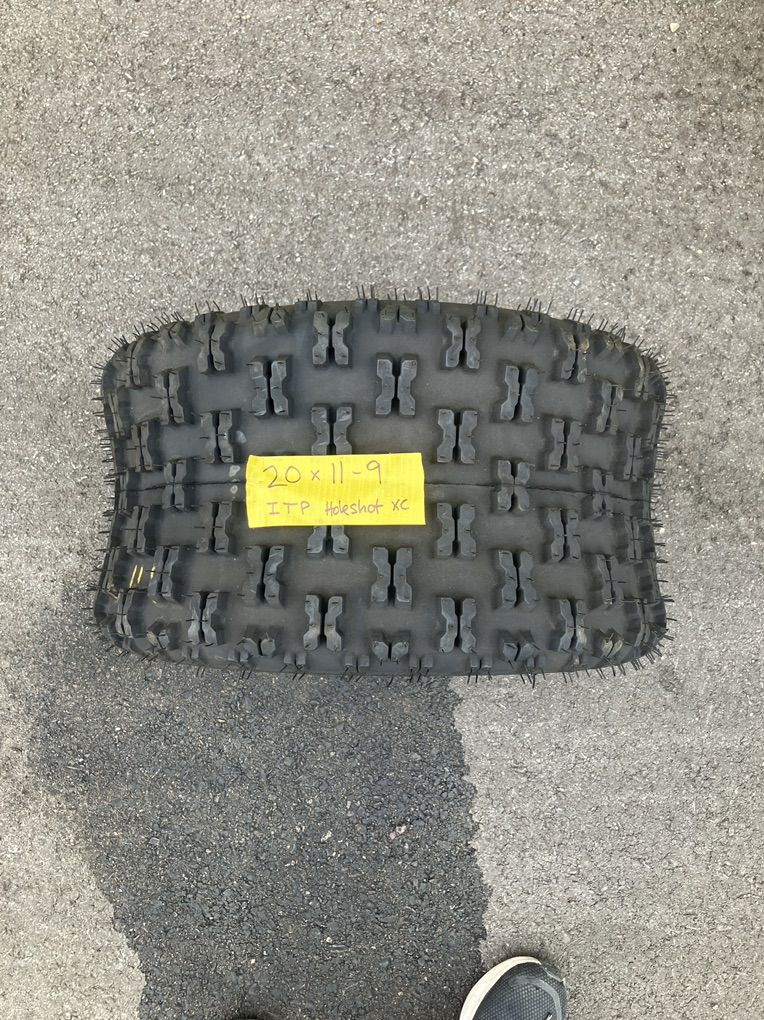 1 ITP 20x11-9 Holeshot XC