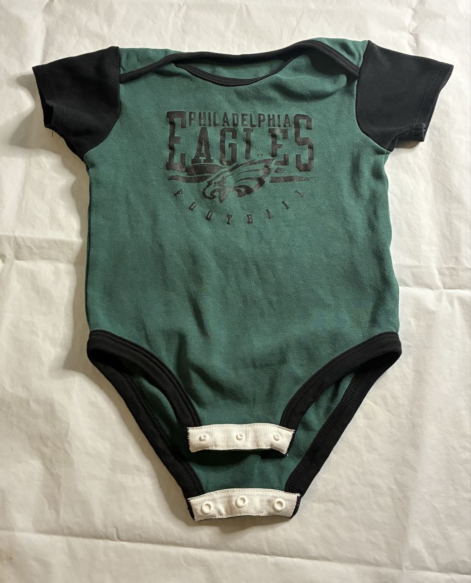 Philadelphia Eagles NFL Baby Bodysuit – 18M – Team Apparel