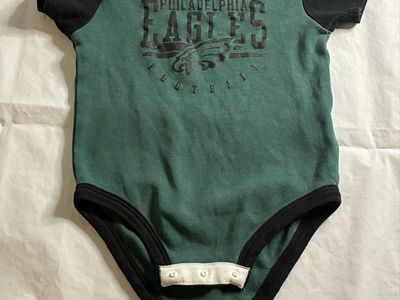 Philadelphia Eagles NFL Baby Bodysuit – 18M – Team Apparel