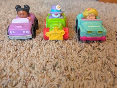 Little people cars