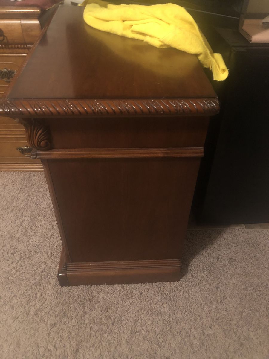 Ornate Traditional Wood End Table with Single Drawer & Cabinet Storage - Dark Brown Finish