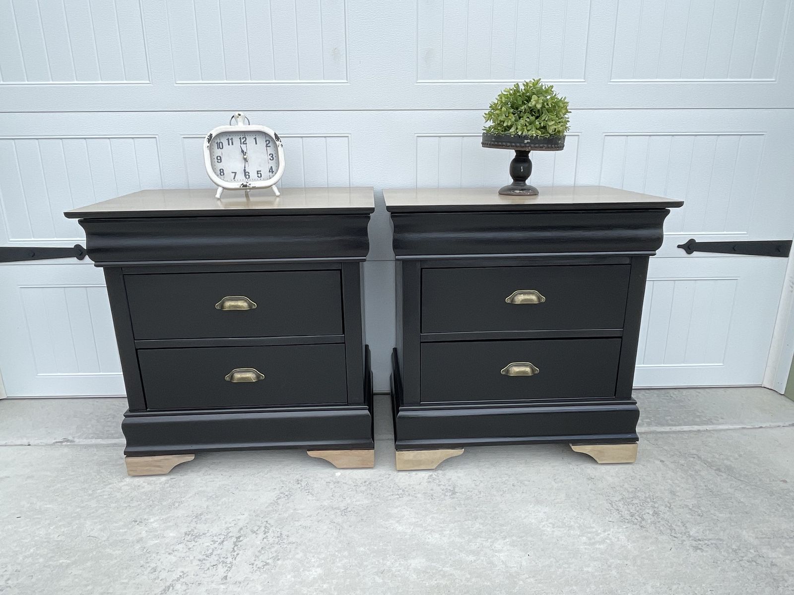 Modern Black Nightstands