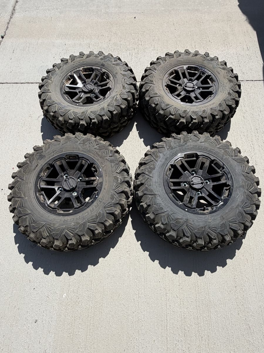Can Am Defender HD11 Wheels & Tire