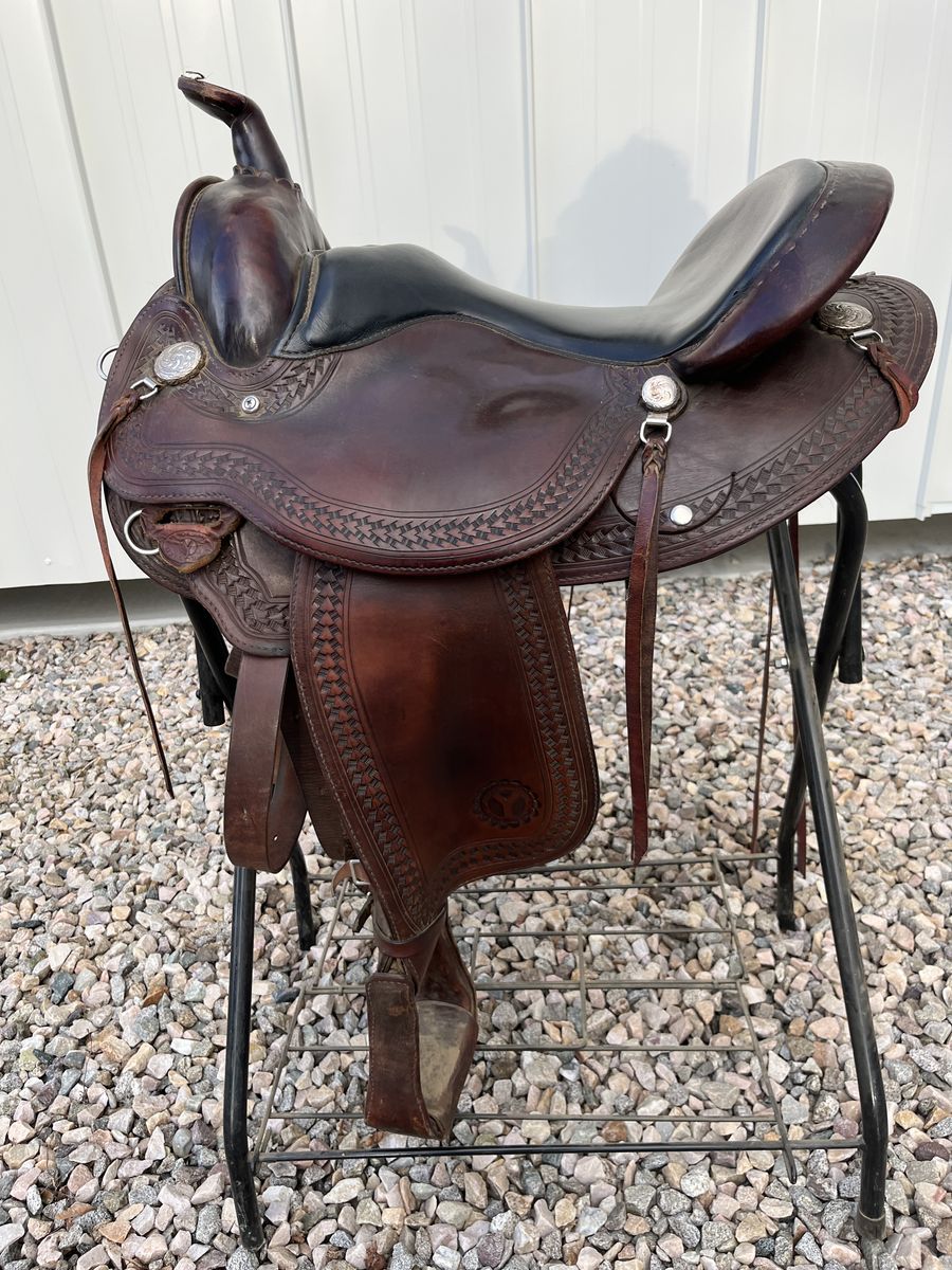 Circle Y Arabian Saddle Medium Tree 16" Seat
