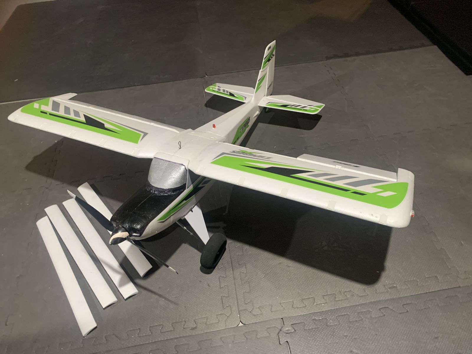 E-Flite Timber X 1.2m, RC Airplane with BNF Basic, AS3X, and Safe Select