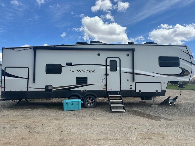 2021 Keystone Sprinter 29 Bunk House Camper