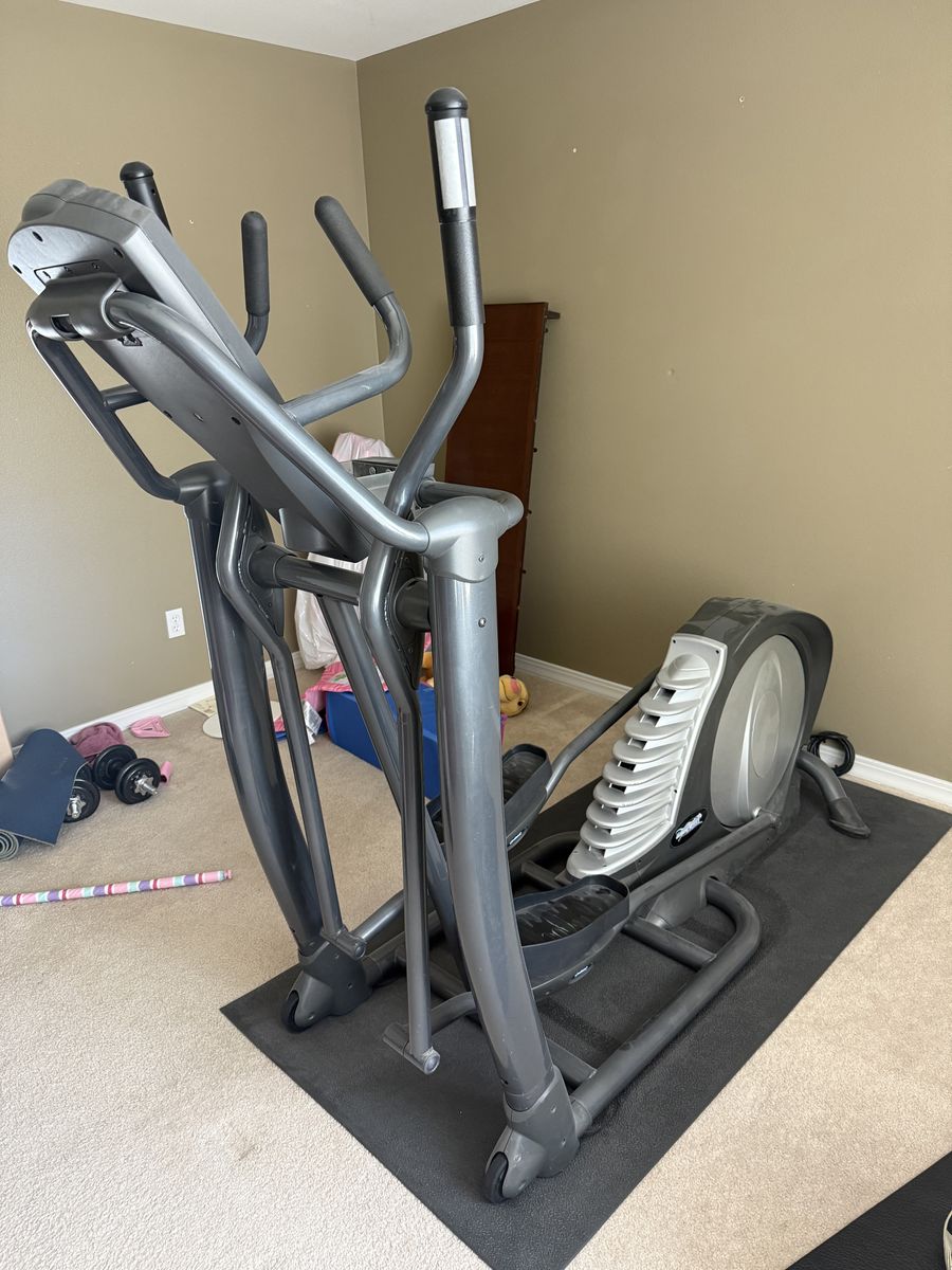 Elliptical - by Smooth Fitness - gym quality
