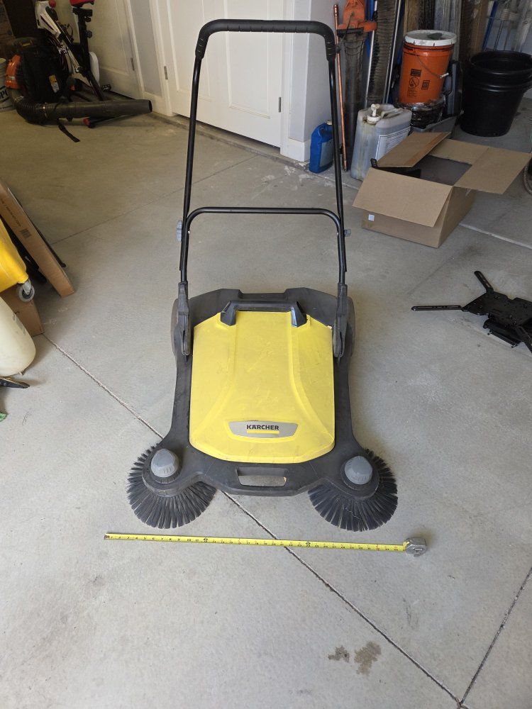 Karcher walk behind push sweeper