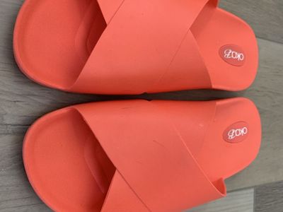Oka-B Sandals fits 8