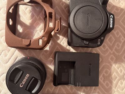 Canon r100