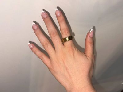 Oura Ring (Gen 4) Size 8 Gold With Charger