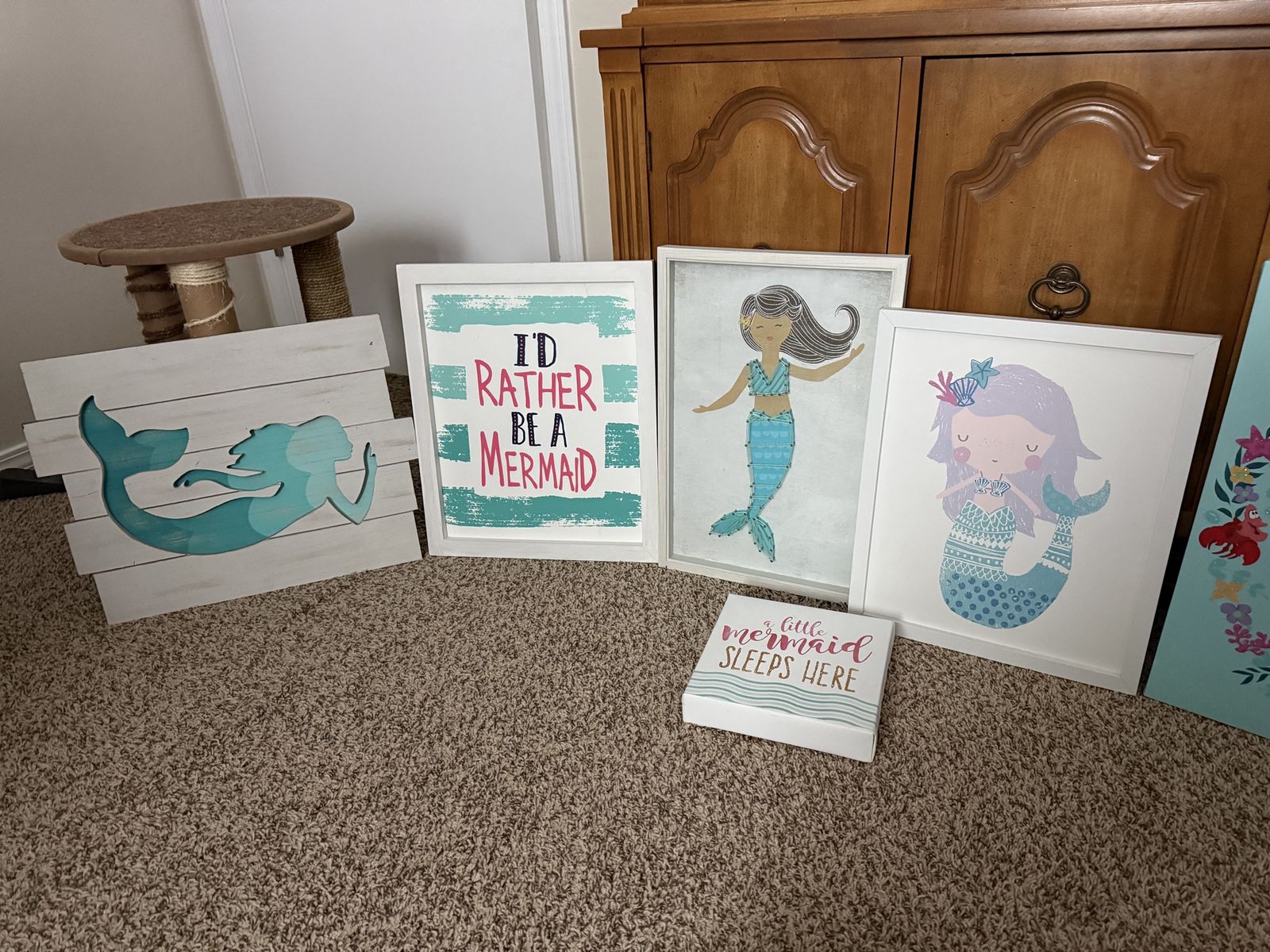 8 piece Mermaid Decor Set