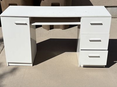 FREE White Desk