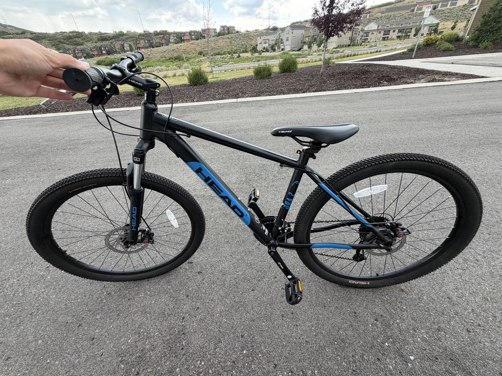 Like-New HEAD 700.2 Mountain Bike – Disc Brakes