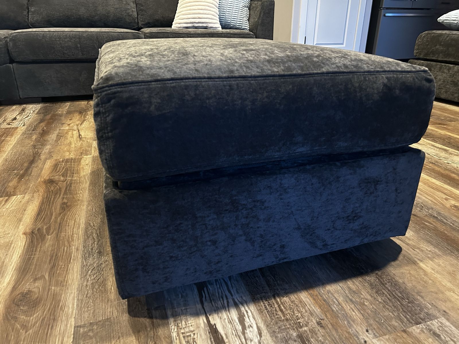 Main image 7