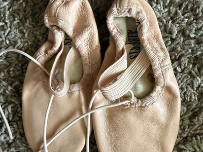 Ballet slippers shoes size 11.5 pink