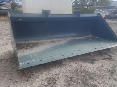Front bucket