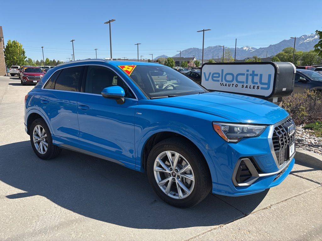 2022 Audi Q3 quattro S line Premium 45 TFSI