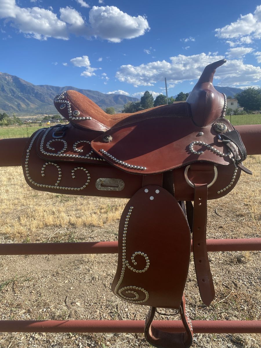 trail/barrel/show saddle
