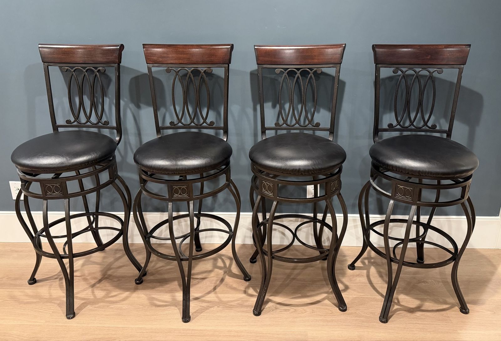 4 Swivel Barstools