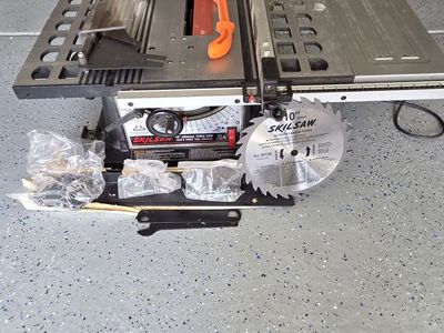 SKILSAW 10" Table Saw – Model 3400 – Lightly Used + Extra Blade