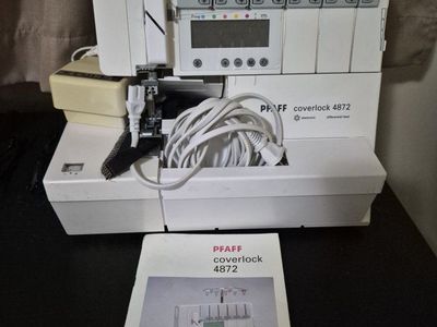 Pfaff Coverlock 4872 Serger Sewing Machine with Manual