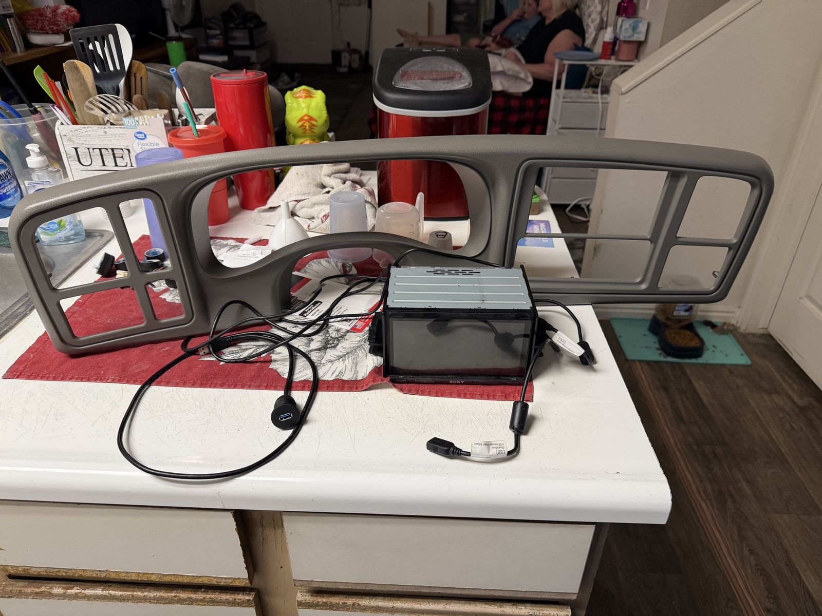 99-02 gmt 800 double din stereo bundle