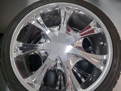 Hankook Ventus HRII 205/40R17 Chrome wheels