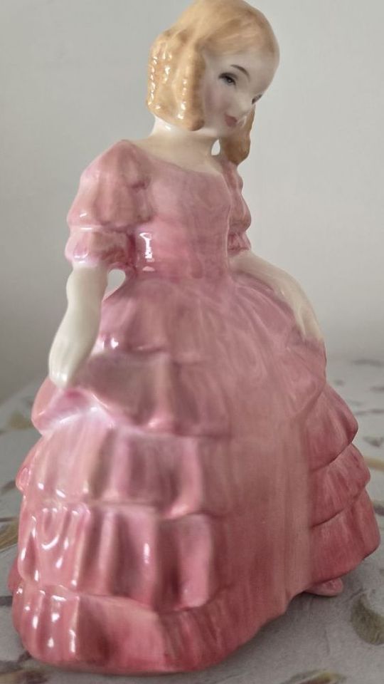 Main image 7