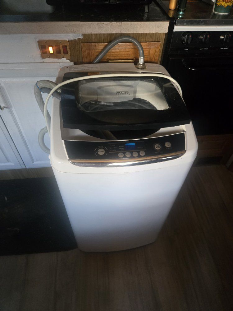 BLACK+DECKER BPWM09W Portable Top Load Washer