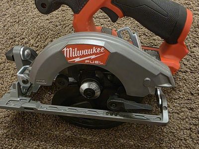 New Milwaukee M12 FUEL 12V Brushless 5-3/8" Cordless Circular Saw (Tool Only)