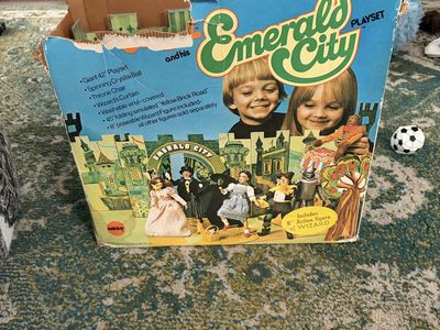 Vintage 1974 Mego Wizard of Oz Emerald City Playset with 5 8" Action Figures & Accessories