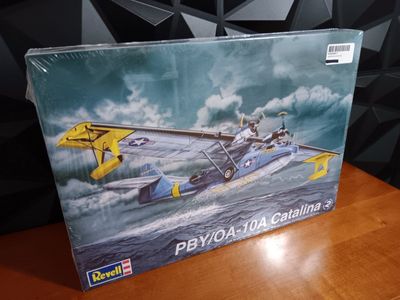 Revell 85-5617 PBY/OA-10A Catalina Model Kit, 1:48