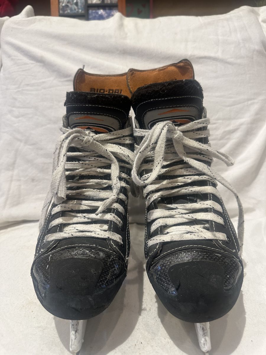 Easton Men’s Size 7.5  Synergy 1500 C Hockey Skate