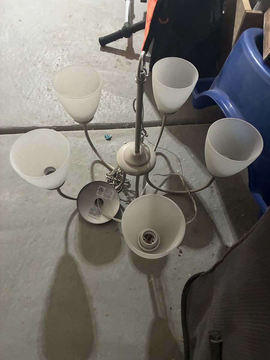 Chandelier light fixture