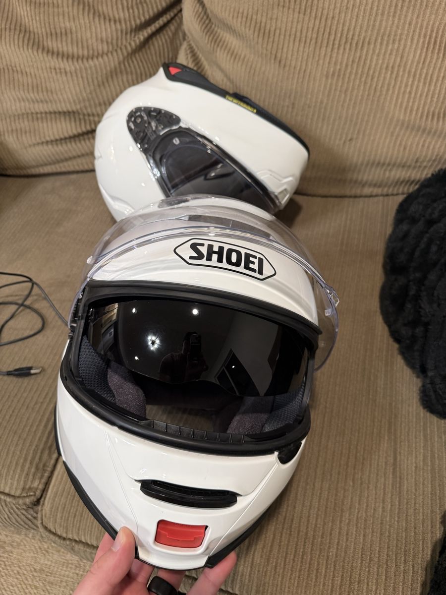 MOTORCYCLE AND DIRTBIKE HELMET  ( SHOEI )