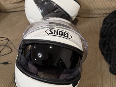 MOTORCYCLE AND DIRTBIKE HELMET ( SHOEI )