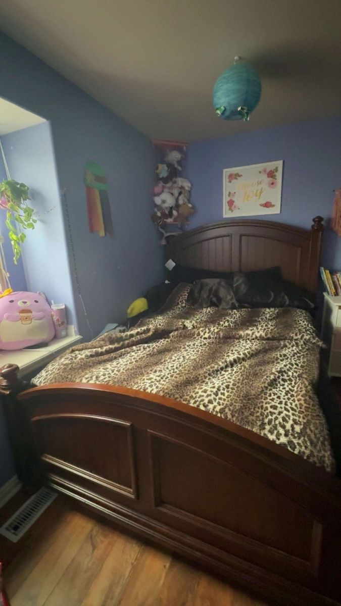 Queen size wood frame