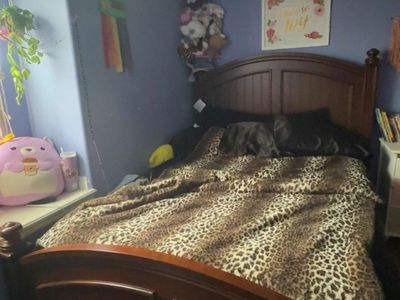 Queen size wood frame