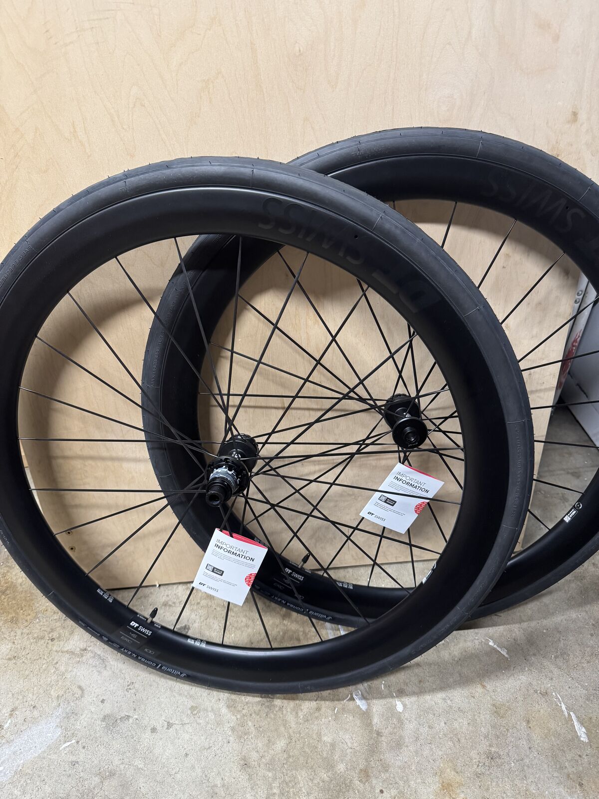 New DT Swiss ERC 1100 carbon road wheelset brand new $2900 retail