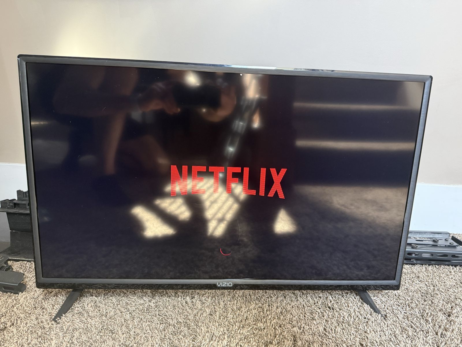 Vizio D-Series 32” Full HD Smart TV, model D32f-F1