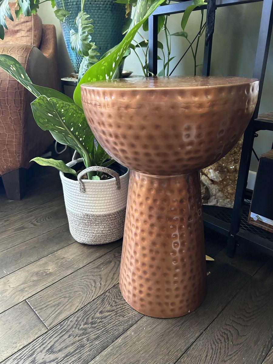 Accent Table