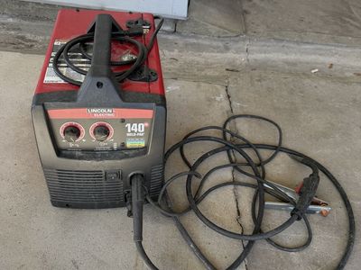 Lincoln Electric 140 Weld-Pak Welder