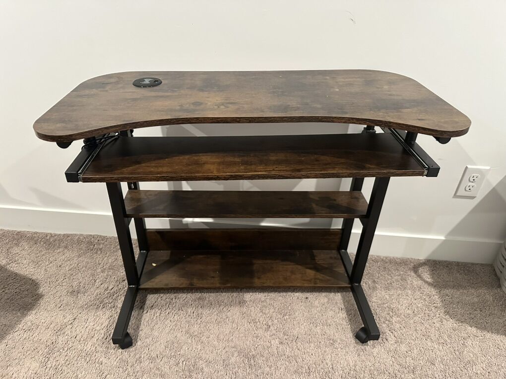 Adjustable Sitting/Standing Desk