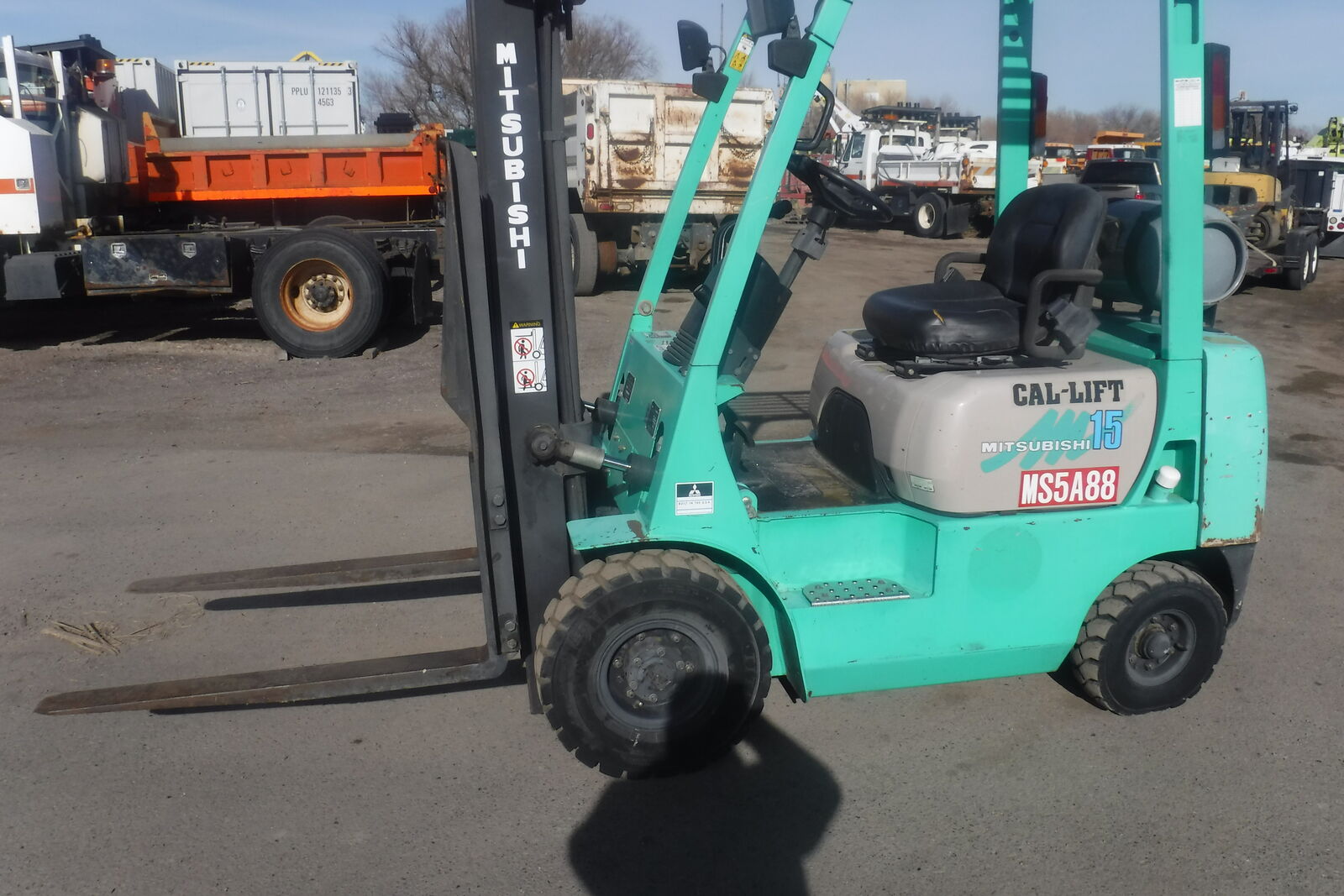 2008 Mitsubishi 15 Fork lift with 851 HOURS